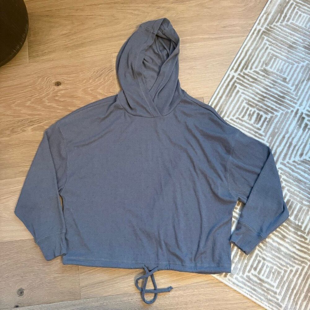 Chaser Long Sleeve grey drawstring crop Pullover size small m7
